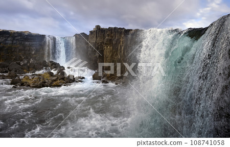 Pingvellar Rift Valley - Iceland 108741058
