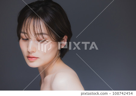 一個酷女人的肖像 108742454