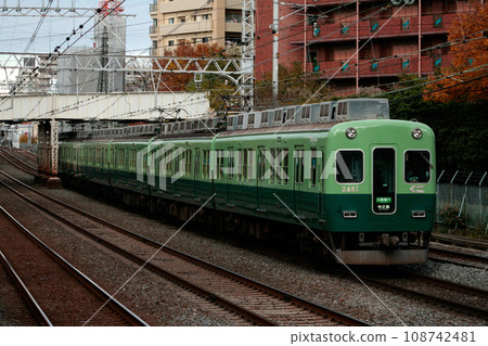 [KH] Keihan Main Line 2400 series (section express - 7-car train: Yodoyabashi ⇔ Demachiyanagi) 108742481