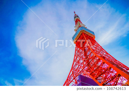東京鐵塔和藍天 東京鐵塔和藍天 108742613
