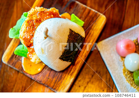 Bao Burger Bonanza 108746411