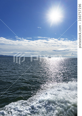 Wake, sun, waves, voyage Wake, sun, waves, voyage 108757196