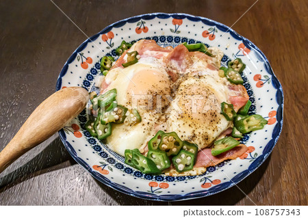 家常菜｜煎蛋碗 108757343