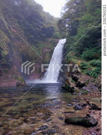瀑布 108760281