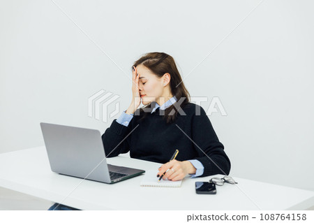 Woman in Chatting In Office Computer Desk Online Job 108764158