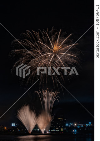 Hakodate Yunokawa Onsen, summer fireworks display 108766411