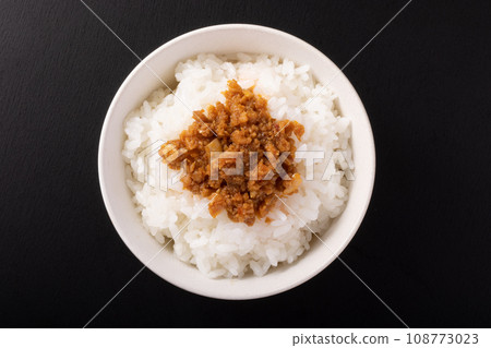 Scallop chili oil (edible chili oil) 108773023