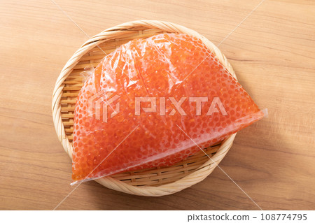 Hokkaido raw salmon roe 108774795