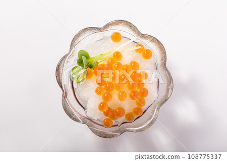 Grated salmon roe radish Grated salmon roe radish 108775337