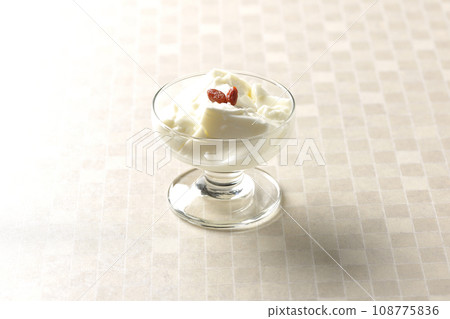 Almond tofu in a dessert cup 108775836