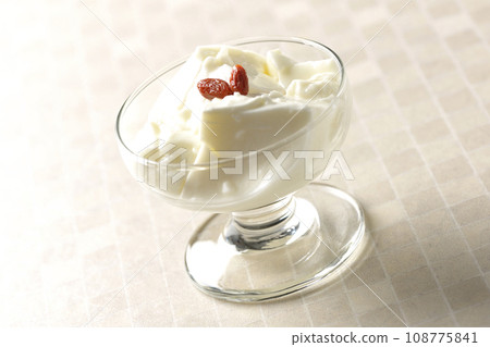 Almond tofu in a dessert cup Almond tofu in a dessert cup 108775841