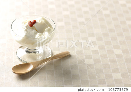 Almond tofu in a dessert cup 108775879