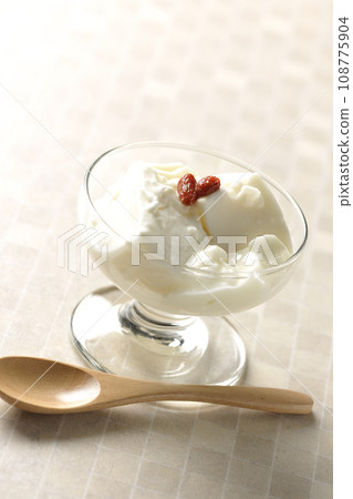Almond tofu in a dessert cup Almond tofu in a dessert cup 108775904