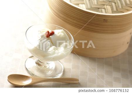 Almond tofu and steamer in a dessert cup Almond tofu and steamer in a dessert cup 108776132