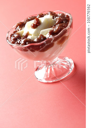 Almond tofu and plenty of red bean paste in a dessert cup Almond tofu and plenty of red bean paste in a dessert cup 108776562