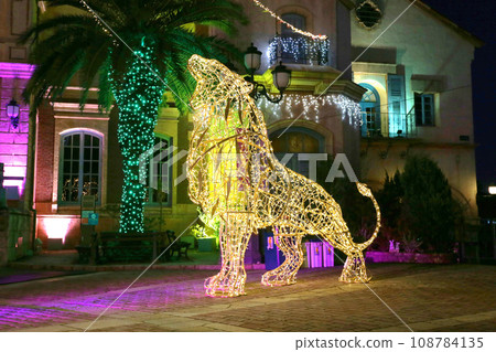 羊茅與歌山濱海城燈飾 羊茅與歌山濱海城燈飾 108784135
