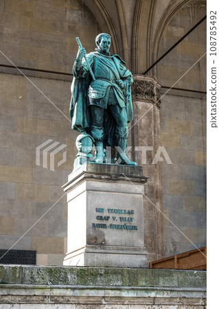 Field Marshals Hall is a monumental loggia at Odeonsplatz in Munich, Germany 108785492