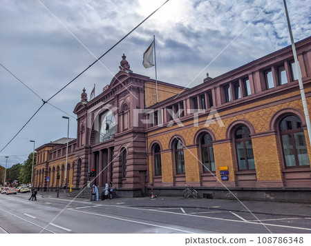 Central railway station in Bonn Central railway station in Bonn 108786348