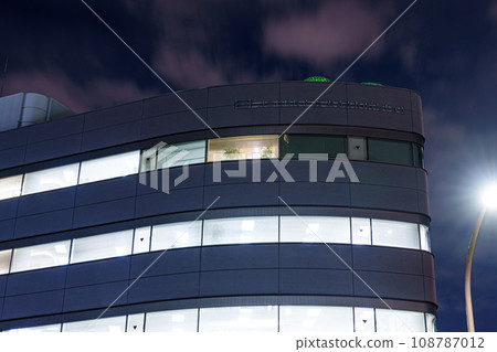 Johnny's office at night (currently SMILE-UP) 108787012