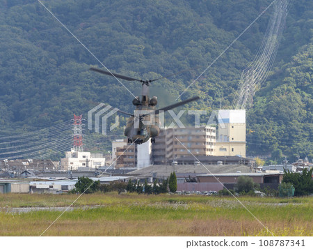 CH-47JA 支奴干 從姚營起飛 108787341