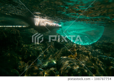 捕獲 抓住 釣魚 108787754