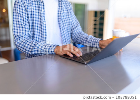 可以喝酒的共享辦公空間 108789351