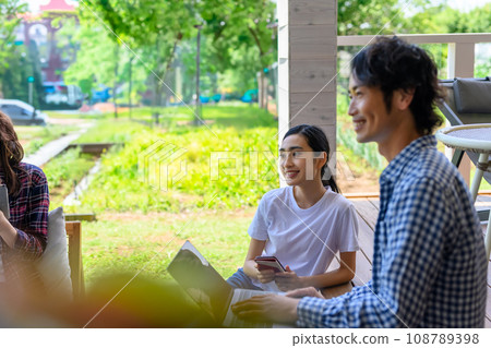 person, female, lady 108789398