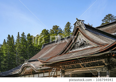 Roof of Kongobuji Temple, the head temple of the Koyasan Shingon Sect 108794941