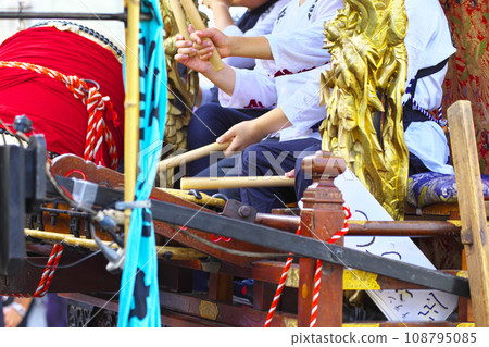 Takasaki City Takasaki Festival People riding on floats and beating drums Takasaki City Takasaki Festival People riding on floats and beating drums 108795085