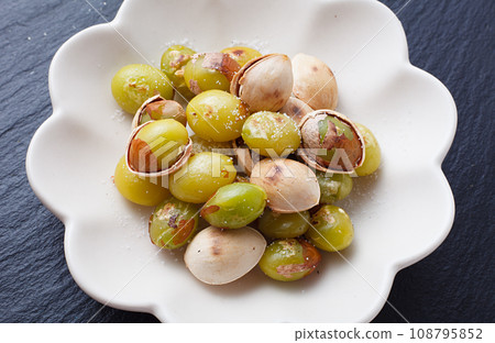 Grilled ginkgo studio photography 108795852