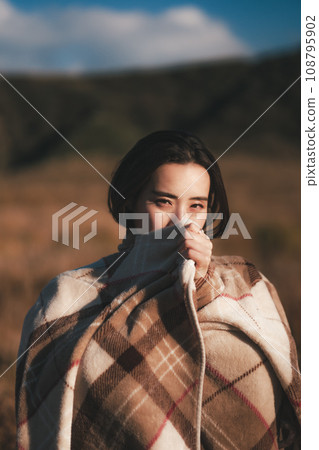 Female Wandering Traveler Solo Traveler Female Wandering Traveler Solo Traveler 108795902