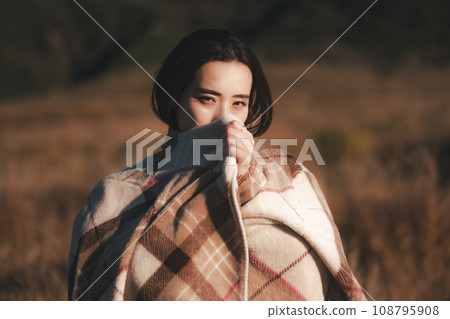 女性流浪旅行者獨自旅行者 女性流浪旅行者獨自旅行者 108795908
