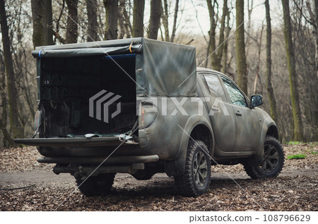 car for the military of Ukraine purchased by volunteer 108796629