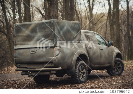 car for the military of Ukraine purchased by volunteer 108796642