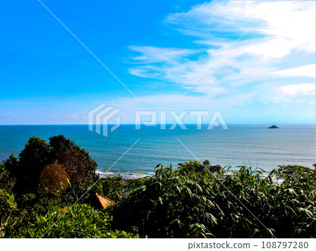 Phuket beach 108797280