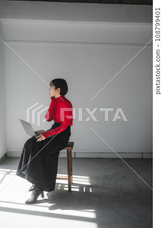 女性時尚肖像 108799401