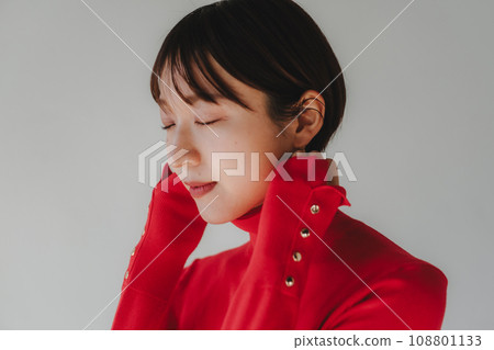 Female fashion portrait Female fashion portrait 108801133