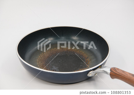 used frying pan used frying pan 108801353