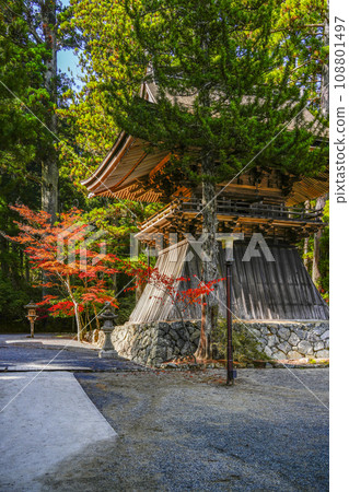 秋天的高野山壇上伽藍鐘樓 108801497