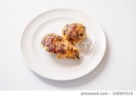 Jerusalem artichoke pickled in miso Jerusalem artichoke pickled in miso 108805528