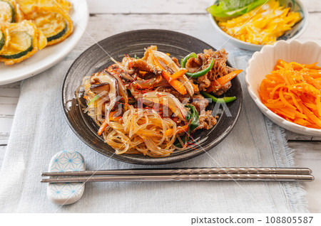 Korean home cooking Japchae 108805587