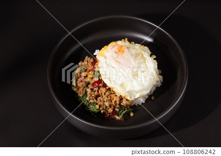 Khao ka prao moo sub Khai Dow 108806242