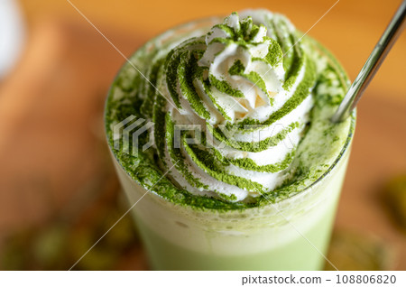 Matcha drink with fresh cream 108806820