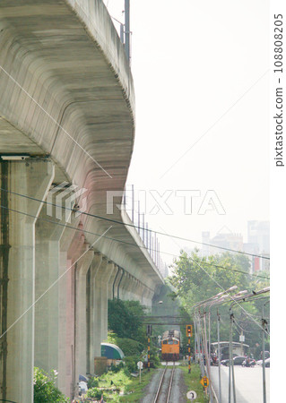 station, train station, home 108808205