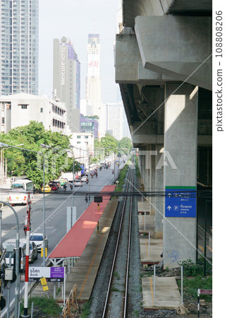 station, train station, tie 108808206