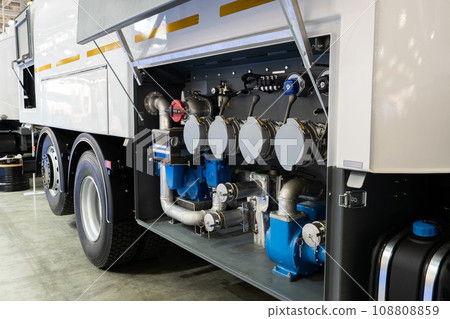 Equipment for pumping fuel on a fuel tanker truck Equipment for pumping fuel on a fuel tanker truck 108808859