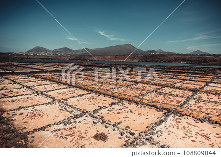 saltworks salinas 108809044
