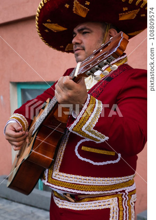 Mexican musician mariachi 108809574