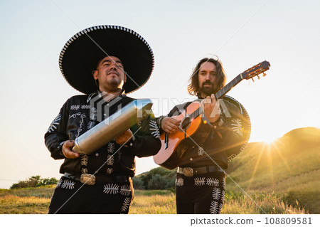 Mexican musician mariachi 108809581