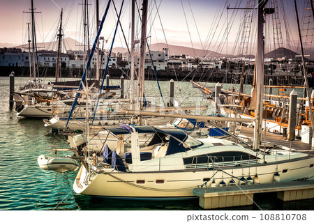 yacht bay yacht bay 108810708